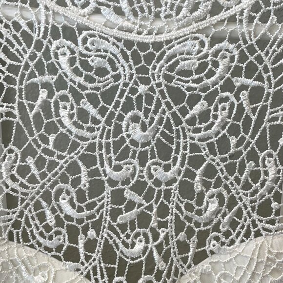 White Lace High Neck Mini Dress Size Small Sleeveless Skater Style Fit & Flare - Picture 7 of 14